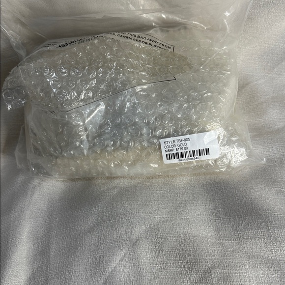 Badgley Mischka Hexagonal Gold Clutch with Chain - Picture 10 of 10